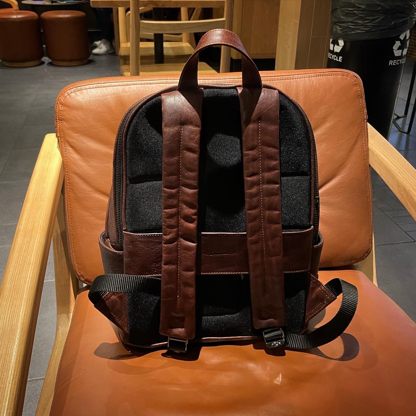 Backpack Leonel Cafe Roble.