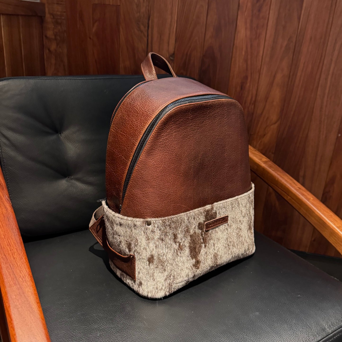 Backpack Leonel bisonte chocolate y cuero pelo