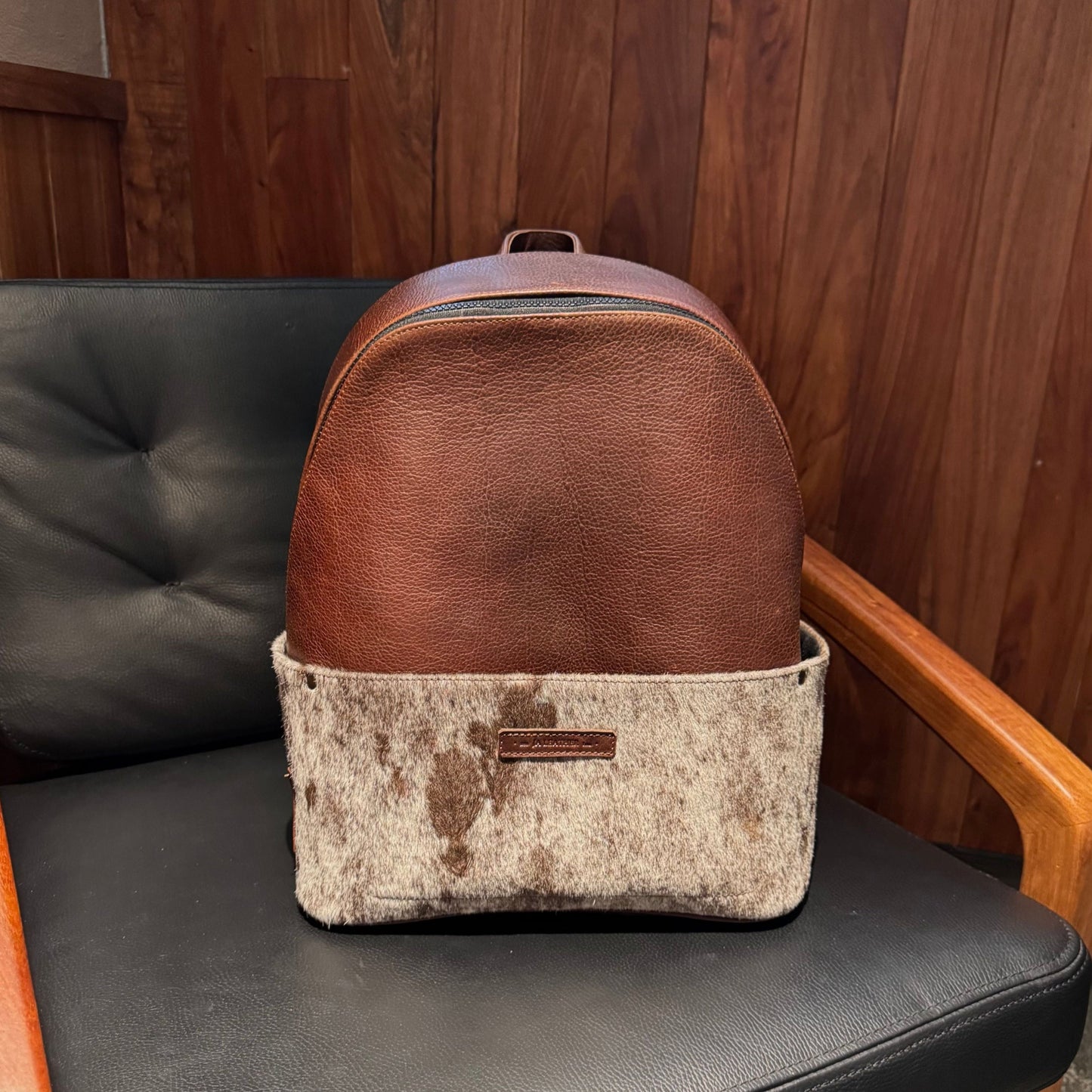 Backpack Leonel bisonte chocolate y cuero pelo