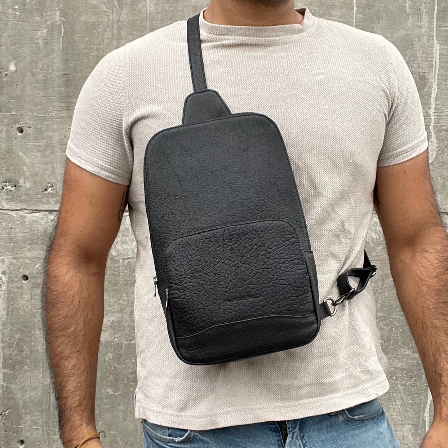 Bandolera Leonardo negra