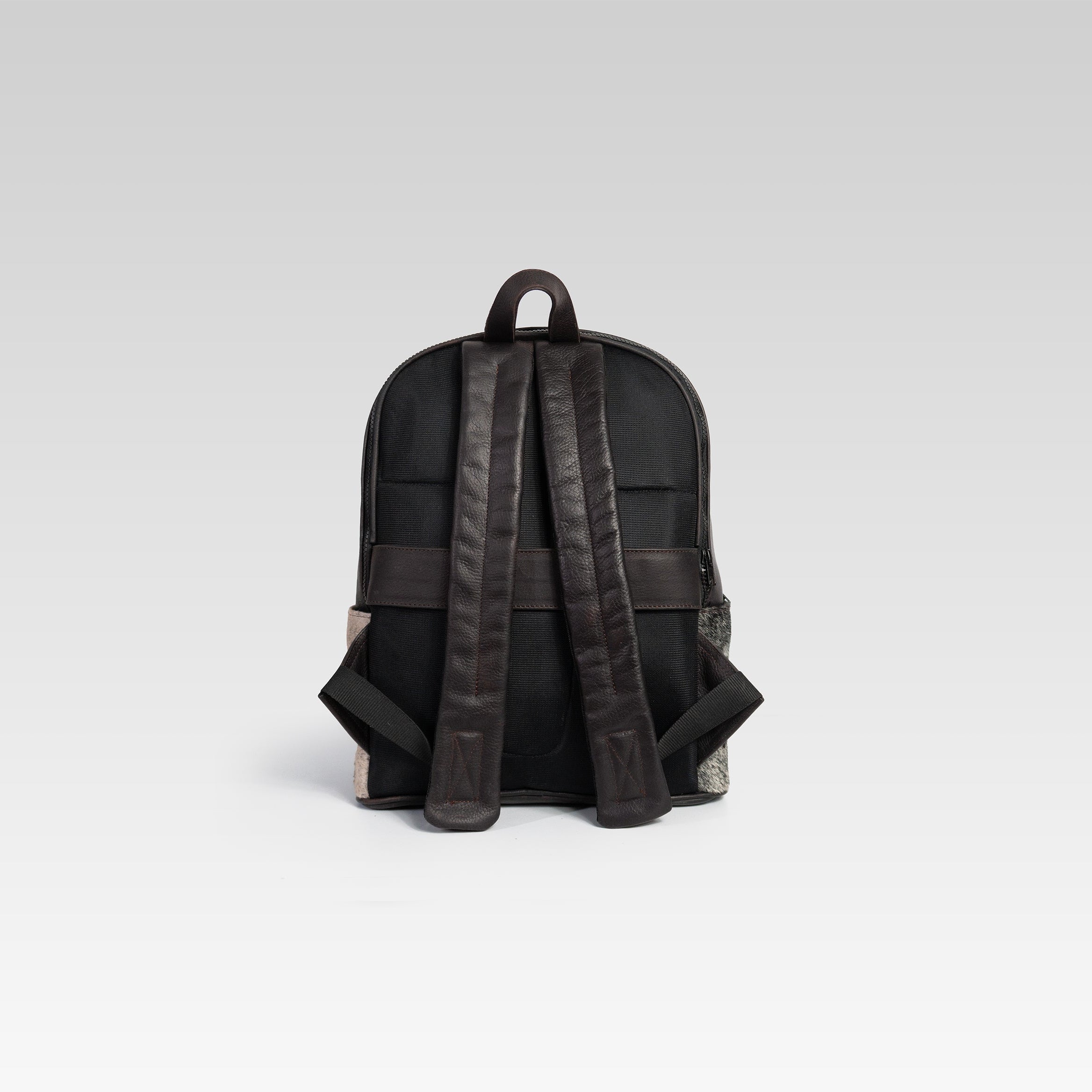 Backpack Leonel chocolate y cuero pelo