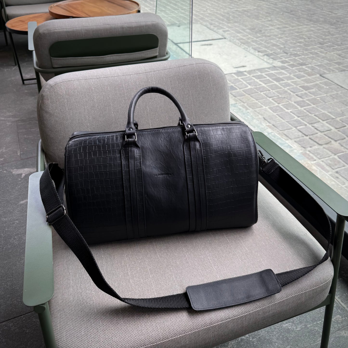 Travel Bag b002 negra/cocodrilo grab