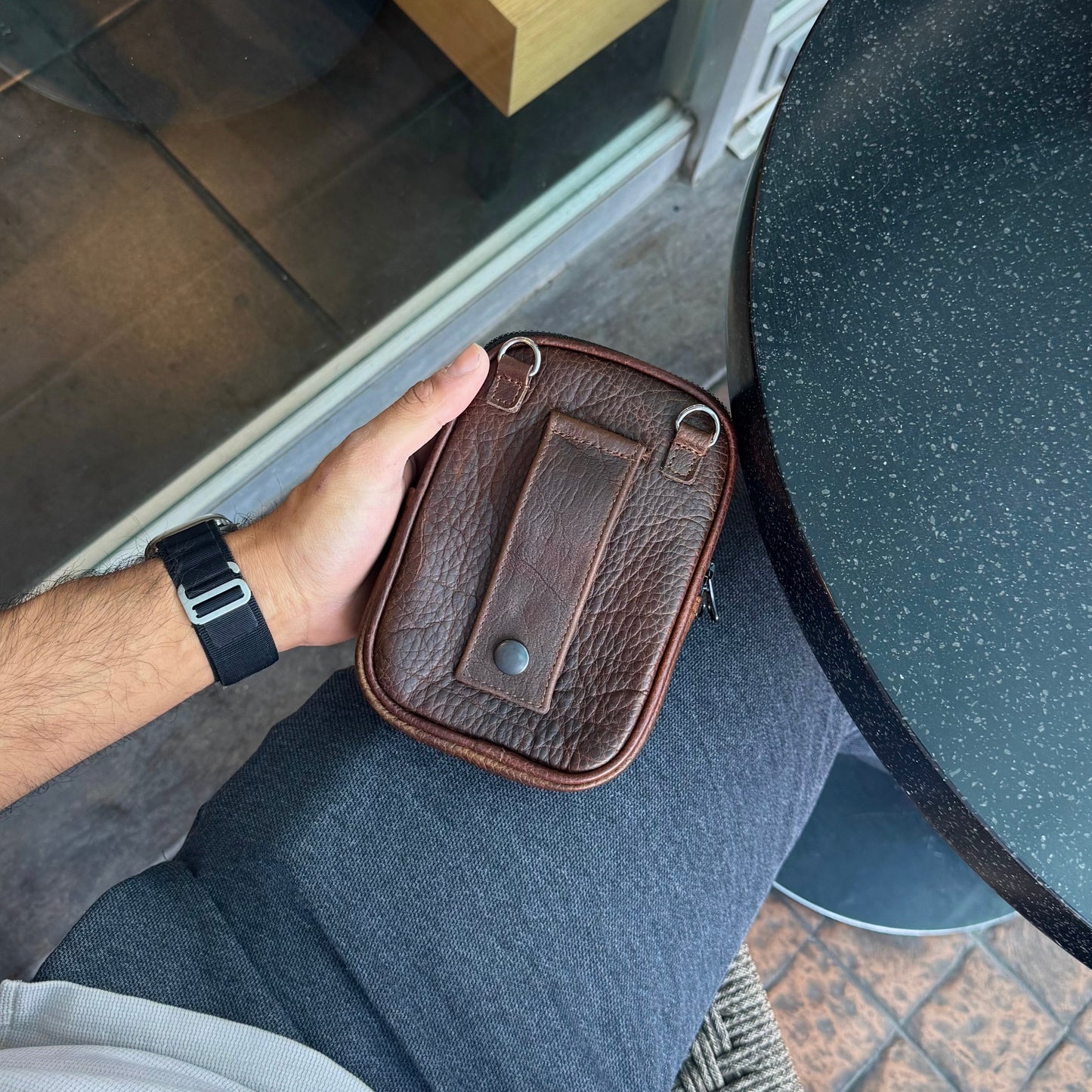 Bandolera mini Augusto Bisonte cafe chocolate/Cocodrilo