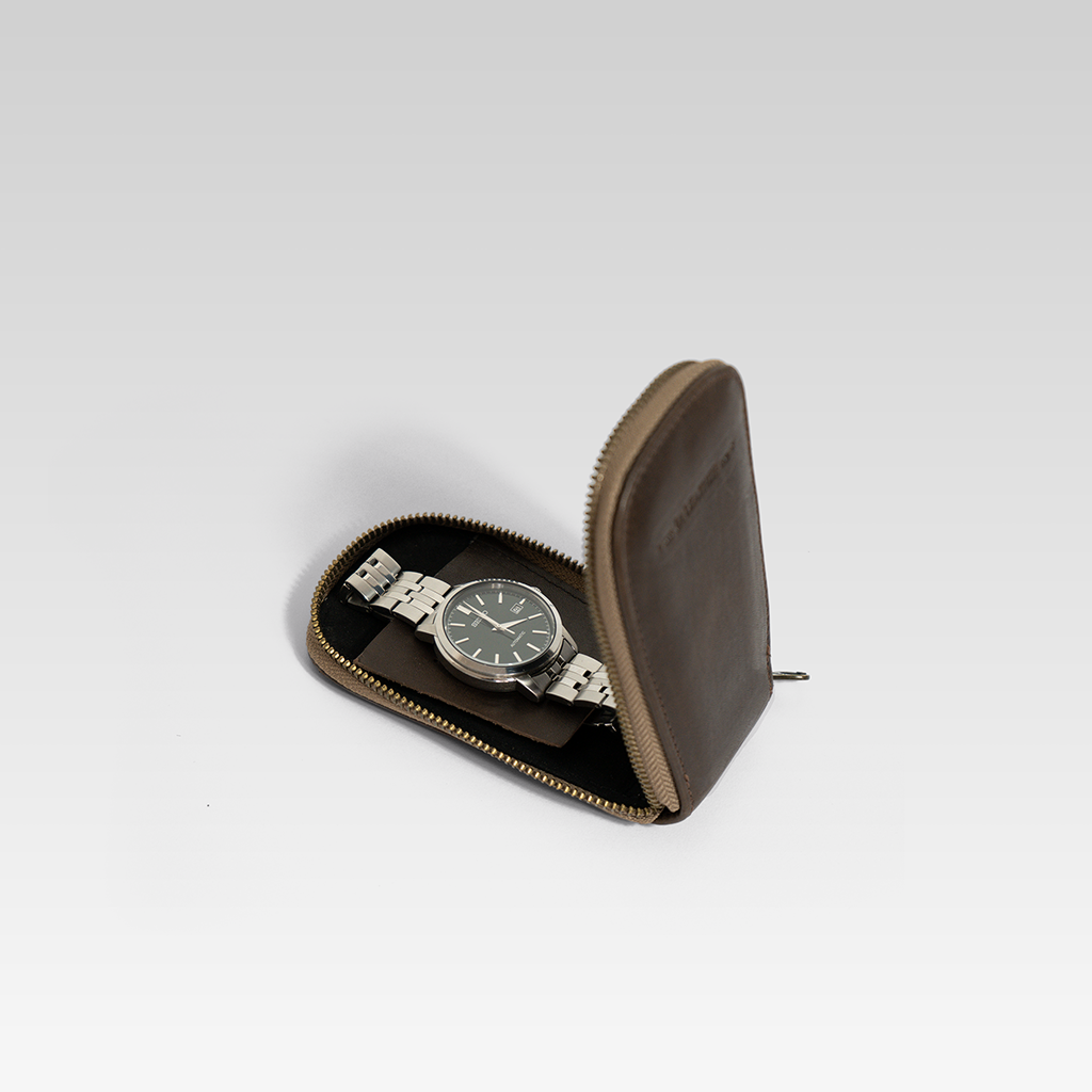Porta reloj de piel Alejandro chocolate