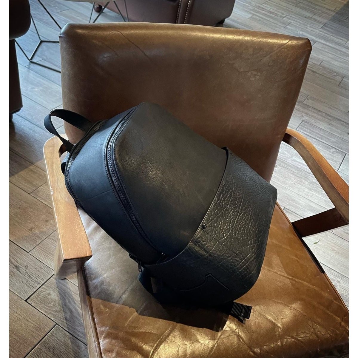 Backpack Leonel Negro/cuello de toro - JA LEATHER