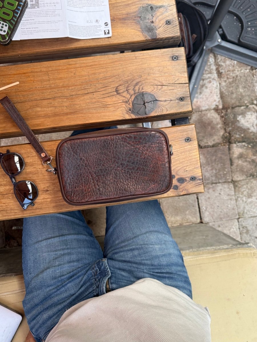 Bandolera de piel para hombre Alberto cuello de toro cafe - JA LEATHER