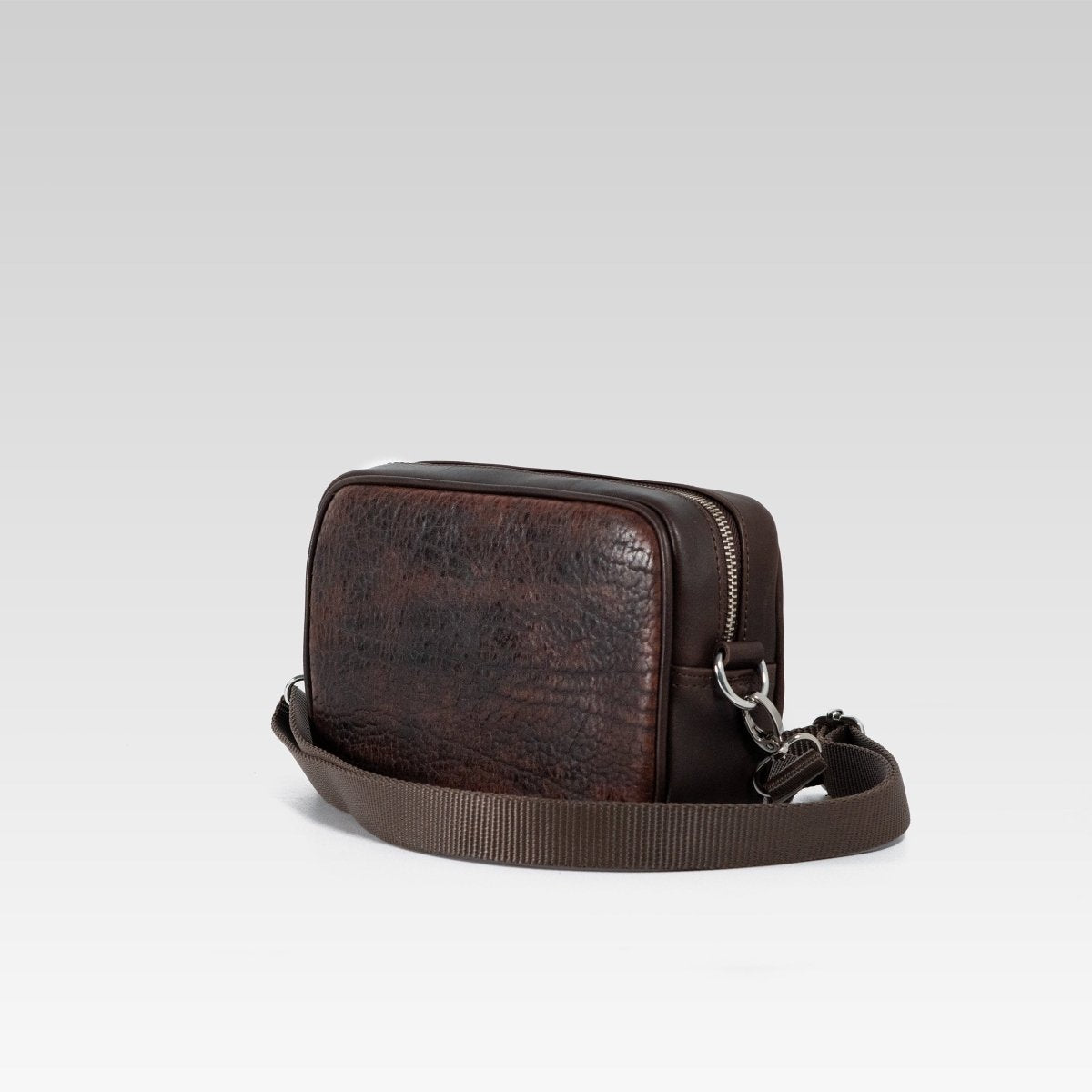Bandolera de piel para hombre Alberto cuello de toro cafe - JA LEATHER