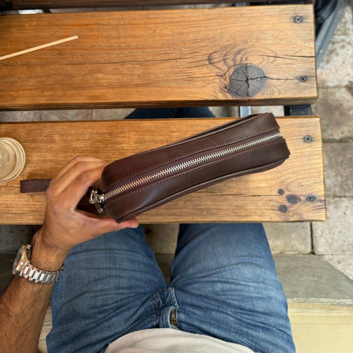 Bandolera de piel para hombre Alberto cuello de toro cafe - JA LEATHER