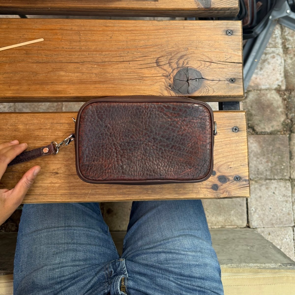 Bandolera de piel para hombre Alberto cuello de toro cafe - JA LEATHER