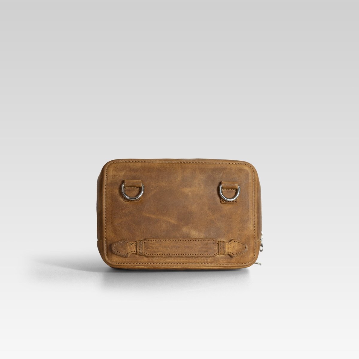 Bandolera de piel para hombre Cesar miel con asa - JA LEATHER