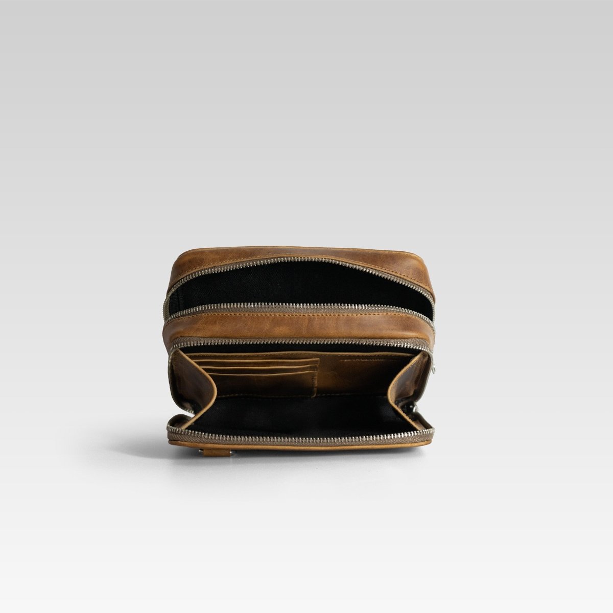 Bandolera de piel para hombre Cesar miel con asa - JA LEATHER
