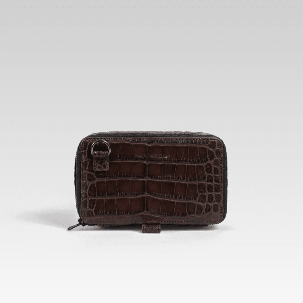 Bandolera de piel para hombre Santiago cocodrilo café - JA LEATHER